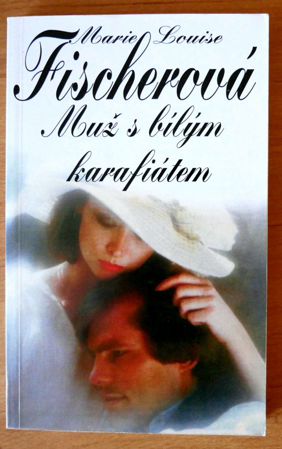 Muž s bílým karafiátem